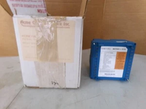 HONEYWELL RM7840L8018 BRENNERSTEUERUNG - Bild 1 von 9