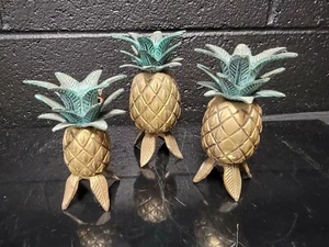 Juego de candelabros vintage de latón y piña/3 - Imagen 1 de 8