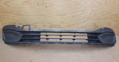 2014 - 2015 KIA RIO LX EX SX grade inferior para-choque montado sem lâmpadas de neblina fabricante de equipamento original  - Imagem 1 de 4