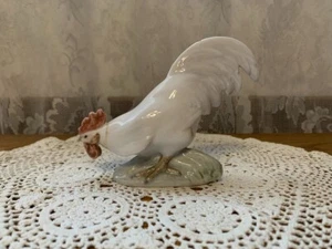 KÖNIGLICH KOPENHAGEN DÄNEMARK #1127 HAHN MIT KOPF NACH UNTEN PORZELLANFIGUR WIE BESEHEN - Bild 1 von 3