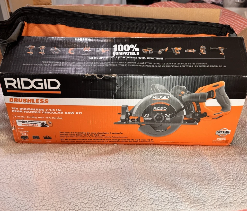 RIDGID 18V Brushless Rear Handle Circular Saw Kit 7-1/4" Cordless  R8658K 8 Ah - Image 1 of 4