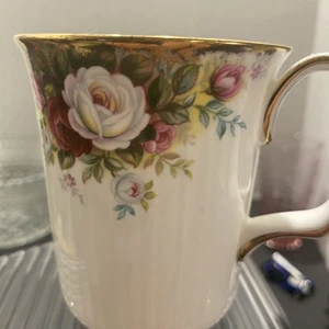 ZY. ROYAL ALBERT Bone China Autumn Roses Kaffee Tee Becher Tasse 3,75" hoch NR - Bild 1 von 8