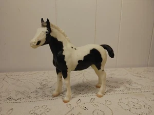 Geflecktes Zugfohlen - Clydesdale Fohlenform - Breyer Traditional - Bild 1 von 11