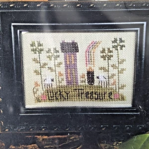 Shepherds Bush "Lucky Treasure Box" Cross Stitch Kit Linen+ Thread | Pot of Gold - Picture 1 of 3