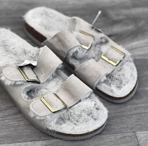 New Next Buckle Sliders Sandals Grey Suede Leather UK 9 XL Furry Fluffy Flat - Foto 1 di 8
