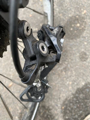 defektes Shimano XT Trekking Schaltwerk 10 speed siehe Foto verdreht MTB Relikte - Bild 1 von 2