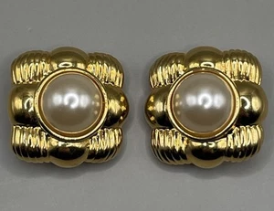 Joan Rivers Women’s Clip On Earrings Gold Plated Faux Pearl Chunky - Picture 1 of 8