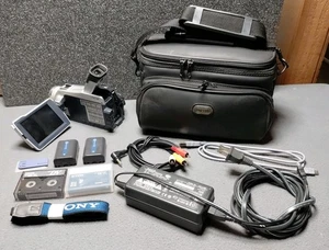 Videocámara digital Sony Handycam DCR-TRV27 Mini DV para piezas/reparación - Imagen 1 de 9
