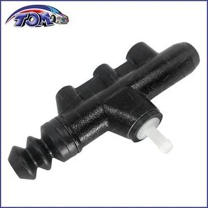 Clutch Master Cylinder For Volkswagen Vanagon Transporter - Picture 1 of 2