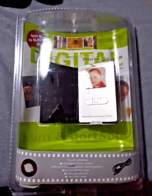 Digital Photo Viewer up 55 digital photos in Wallet or Purse  By Ovo. NEW - Image 1 of 2