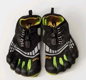 vibram fivefingers Herren Größe 9 Euro 42 Modell M3781 Komodo Sport schwarz - Bild 1 von 8