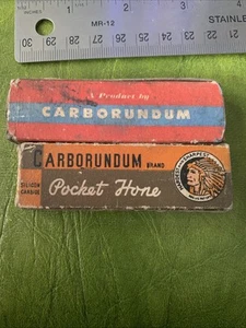 2 Vintage Carborundum Brand Pocket Hone Sharpening Stone 149 Niagara Falls USA - Picture 1 of 12