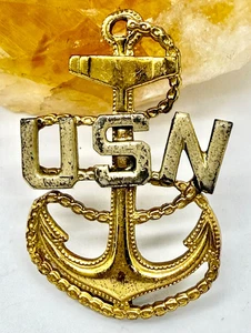 Large WWII US Navy Chief Petty Officer CPO Floating N Dress Hat Pin Anchor Badge - Picture 1 of 4