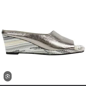 J.Renee Abrielle Taupe Metallic Wedge Slip On Slide Shoes Size 9.5M NWT - Picture 1 of 8