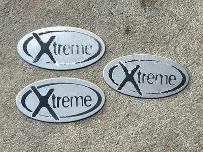 1999/15 ( 2001 )  Nissan Xterra XTREME Emblem seto'3 badges HTF dealer package - Image 1 of 4