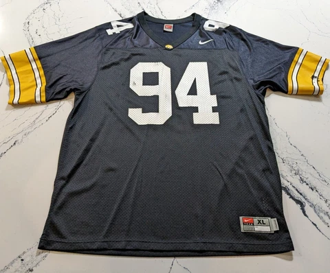 VTG University of Iowa Hawkeyes Nike Football Jersey #94 Men’s XL Distressed Cover