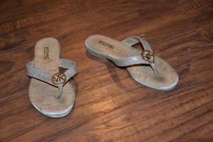 A22- Michael Kors Demi Macie Gold Flip Flops Size 12 - Picture 1 of 5