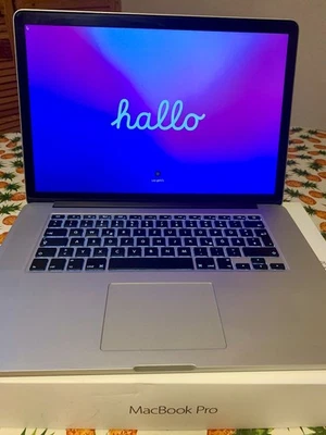 Apple MacBook Pro 2015, Retina 15 pollici (512 GB SSD, 16 GB RAM, Intel i7, 2,5 GHz) - Immagine 1 di 4