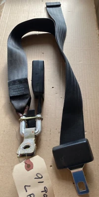 Receptor de cinturón de seguridad para TRASERO IZQUIERDO y cinturón para TRASERO CENTRAL.  Saab 9000 5 puertas Foto 1 de 4