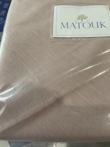 $399 Matouk Portugal New Tablecloth Valentina 90” Round 100% Linen Rose Pink - Picture 1 of 3