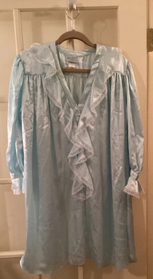 CAMISÓN EVE STILLMAN SAKS QUINTA AVENIDA AZUL CON ENCAJE.GRANDE. (85) Foto 1 de 4