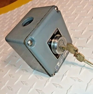 Estación de control con llave SQUARE D, 9001KY197 - Imagen 1 de 2