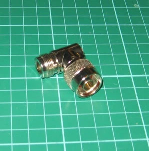 UN ADAPTADOR DE ÁNGULO RECTO TIPO N A TIPO N de buena calidad - Imagen 1 de 2