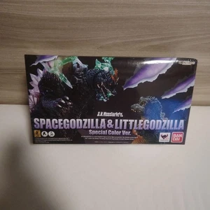 S.H. MonsterArts Space Godzilla & Little Godzilla Special Color Figur gebraucht - Bild 1 von 6