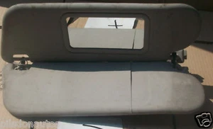 VAUXHALL ASTRA MK4 1998-2004 PAR DE PARASOLES GRISES CON 1 ESPEJO - Imagen 1 de 1