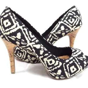 Geometric Peep Toe Pumps - Picture 1 of 6
