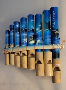 Handgefertigte hawaiianischblaue Bambuspfanne Flöte 8 Pfeifen Aloha Souvenir 5 Zoll - Bild 1 von 2