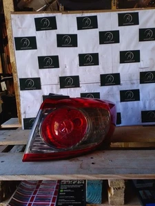 Hyundai Santa Fe 2010-2012 Rear Tail Light Driver Side Right Side (M) - Picture 1 of 8