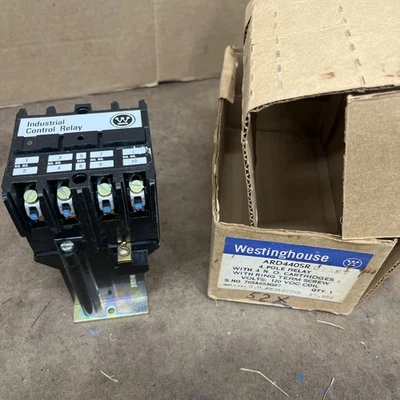 NUEVO Relé de control industrial Westinghouse ARD440SR 600 VDC 4 polos 120 VDC Foto 1 de 4