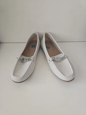 Mocasines sin cordones Nautica para mujer 7,5 Raintree crema cadena plateada clásicos de lujo Foto 1 de 4