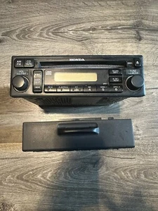 2001-2002 Honda Accord Am Fm Cd Player Radio Receiver HQTHS BEF23096050A - Picture 1 of 5