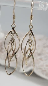 Vintage Earrings Lightwight Sterking Silver Dangle Drop  UNIQUE Signed TH - Picture 1 of 4