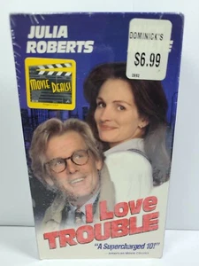 I Love Trouble (VHS, 1994) NEW, SEALED, Julia Roberts, Nick Nolte, Robert Loggia - Foto 1 di 6