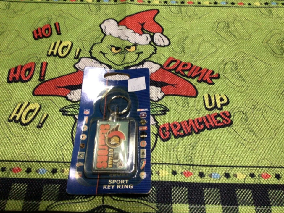 Vintage NHL Ottawa Senators KEY CHAIN Old Logo 2002 Wincraft New - Image 1 of 1