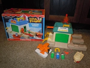 Vtg 1987 Fisher Price Little People FLOATING MARINA 2582 90% Complete Box - Picture 1 of 4