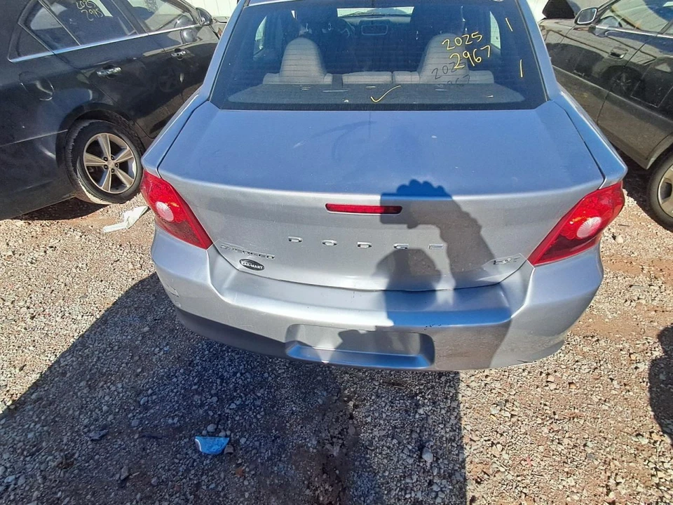 (LOCAL PICKUP ONLY) Trunk/Hatch/Tailgate Without Spoiler Fits 08-14 AVENGER 2662 Foto 1 de 1