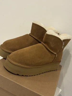 Ugg Boots, Size UK7, EU40 - Image 1 of 4