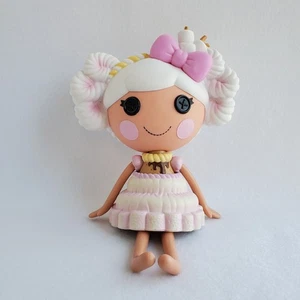 Lalaloopsy Toasty Sweet Fluff MUÑECA TAMAÑO COMPLETO vestido de pastel de malvavisco ECU Raro - Imagen 1 de 16