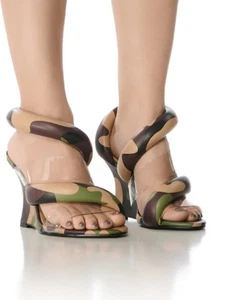 Azalea Wang Minoru Puff Wedge Camo Sandal Open Almond Toe Sz 8.5 - Picture 1 of 5