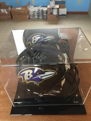Baltimore Ravens casco y 2 balones de fútbol firmados por Joe Flacco  Foto 1 de 4