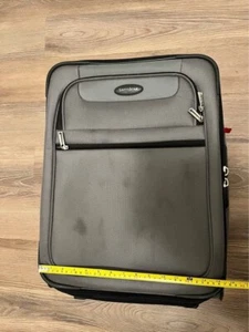SAMSONITE 1910 20" SOFTSIDE CARRY-ON LUGGAGE - Picture 1 of 9