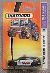 MATCHBOX 2005  MBX METAL DODGE MAGNUM POLICE CAR #30 BLACL/WHITE