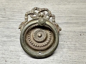 ANTIQUE CAST BRASS CABINET PULL ORNATE BRASS FINISH VICTORIAN STYLE HARDWARE - Picture 1 of 6