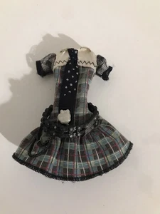 Monster High Frankie Stein First Wave 1 Signature Plaid Dress Attached Belt - Bild 1 von 2