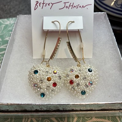 Betsey Johnson   Heart Pearls & Crystals Drop Earrings Gold tone - Image 1 of 4