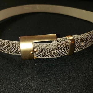 Cinturón de piel de serpiente con hebilla de latón/oro cepillado. Aprox 38" hasta el extremo de la hebilla. - Imagen 1 de 7